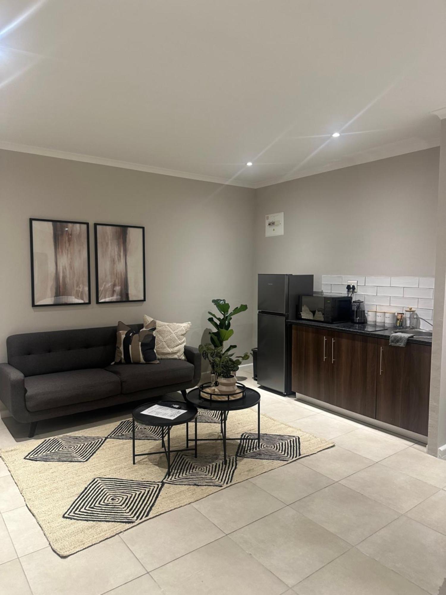 Apartment Rest In